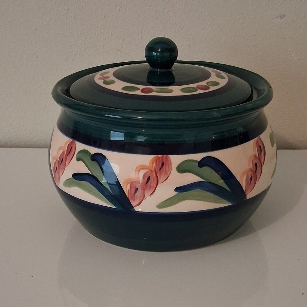 Gail Pittman Juniper 7" Bean Pot/Small Covered Casserole with Lid Signed 1988